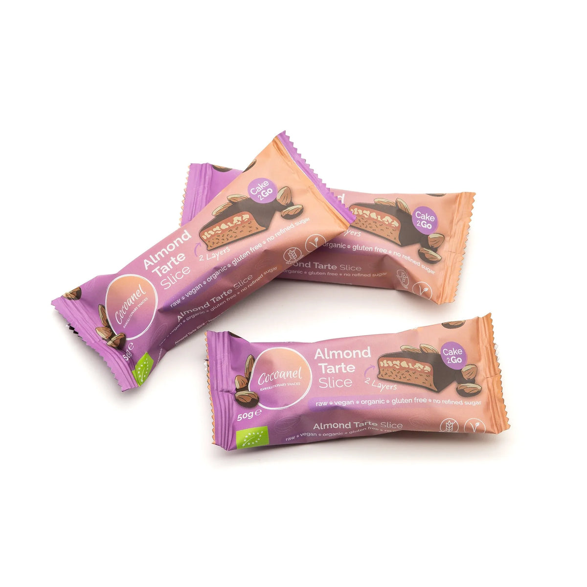 Almond Tarte Slice: drei verpackte Riegel übereinander