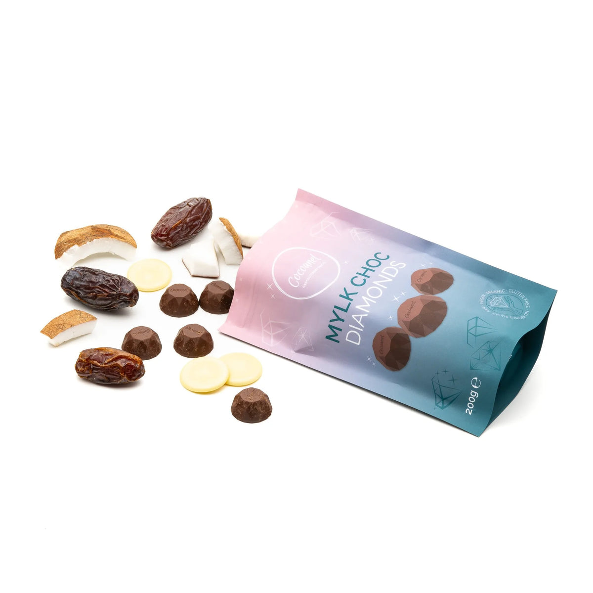 Mylk Choc Diamonds: liegender Beutel mit Diamanten, Datteln und Kokosstücken